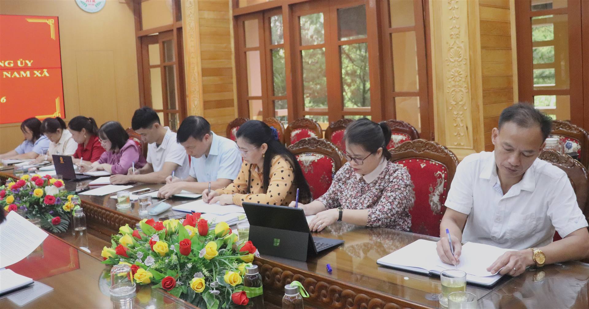 Anh-tin-bai