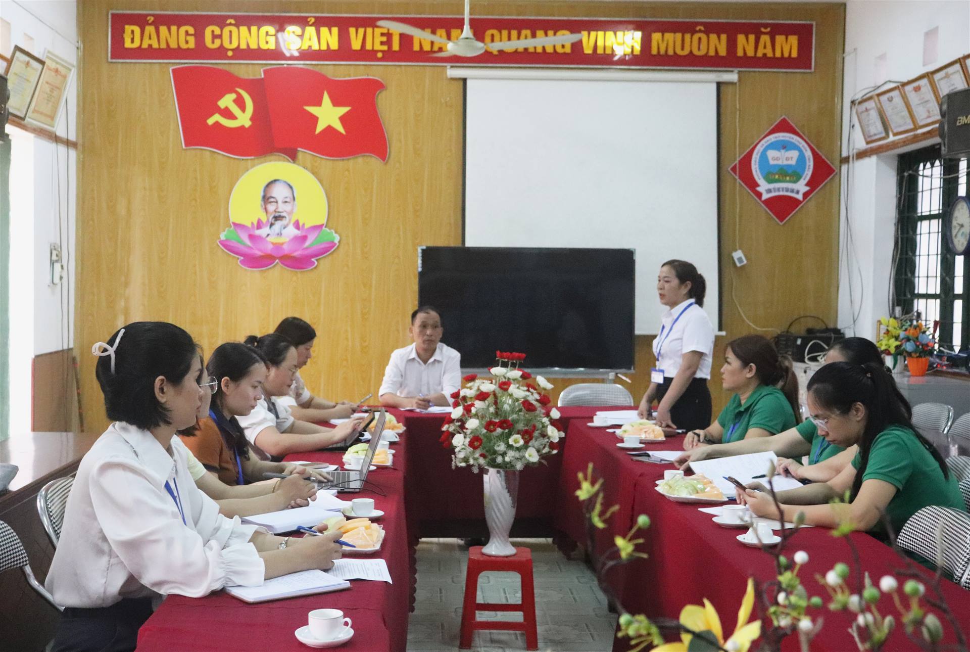 Anh-tin-bai