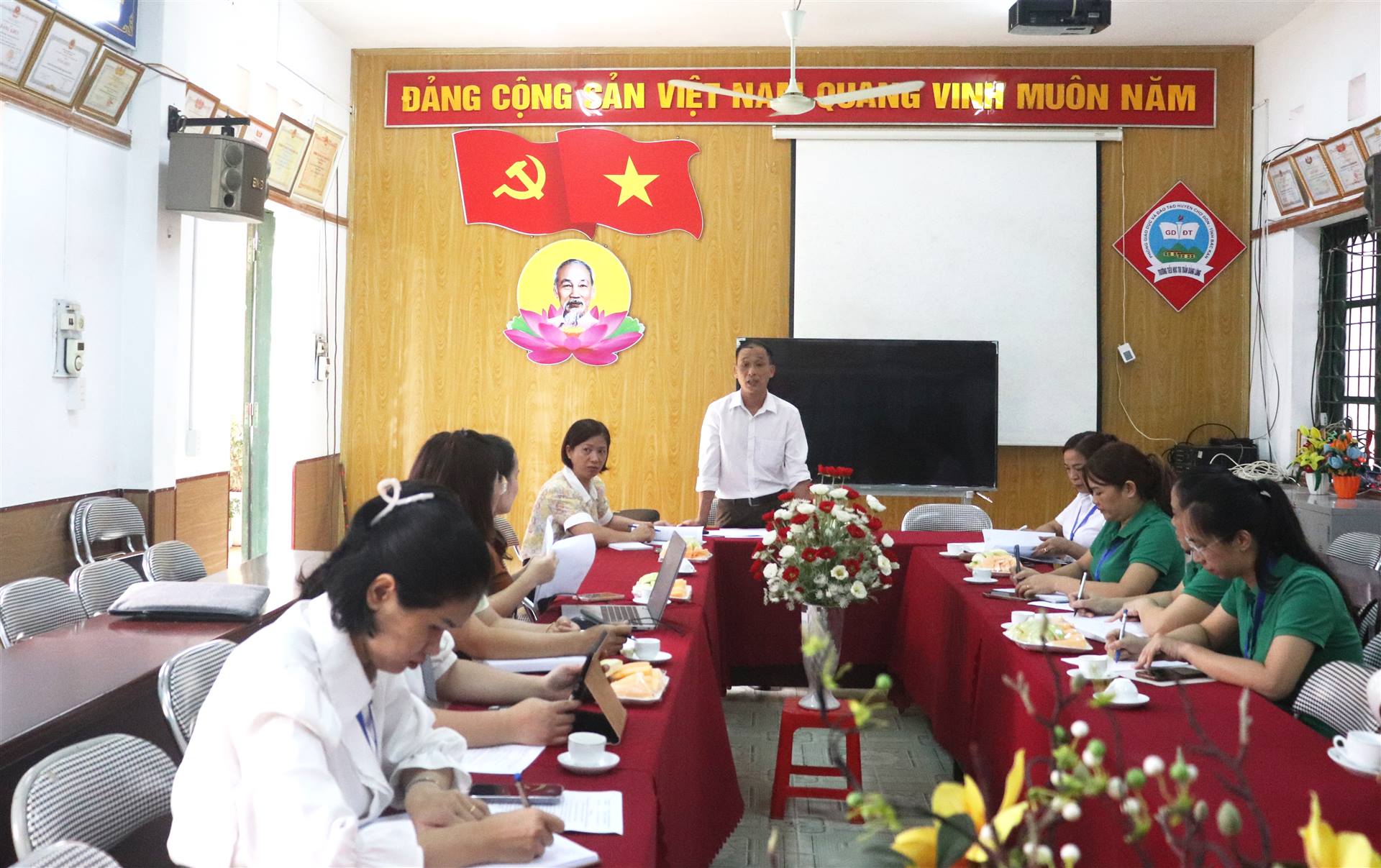 Anh-tin-bai