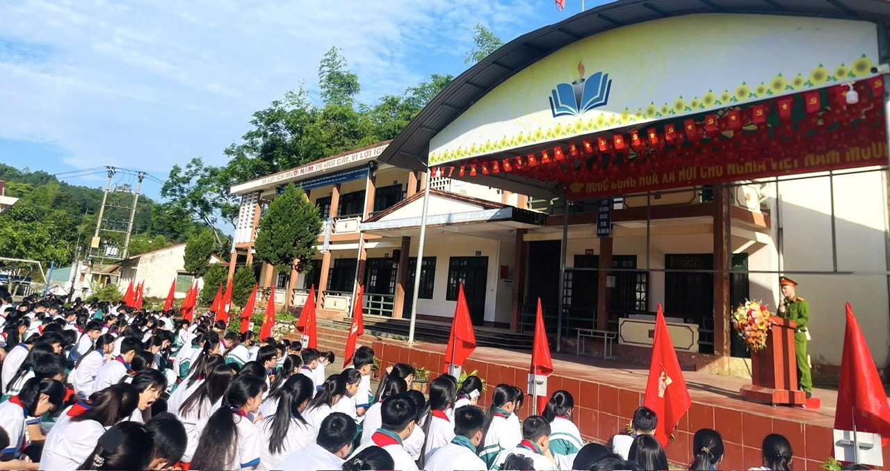 Anh-tin-bai