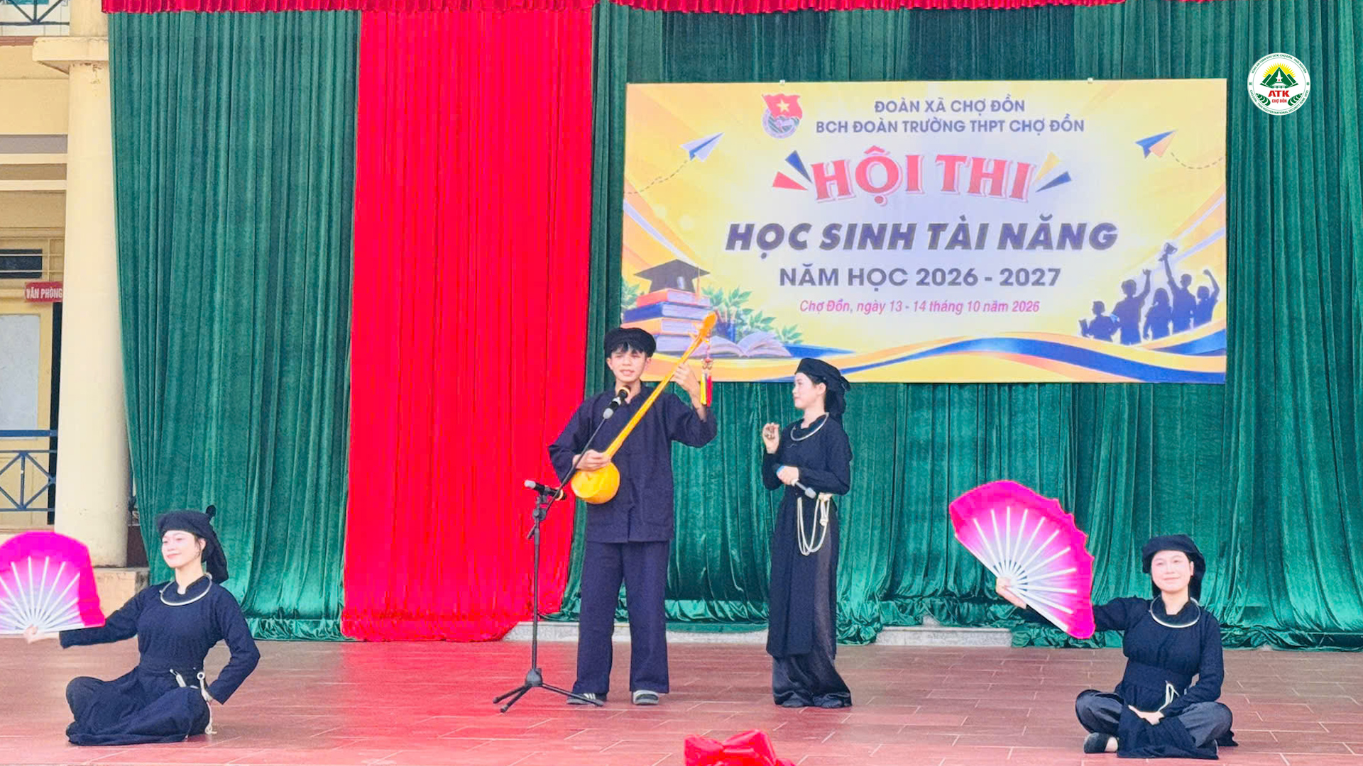 Anh-tin-bai