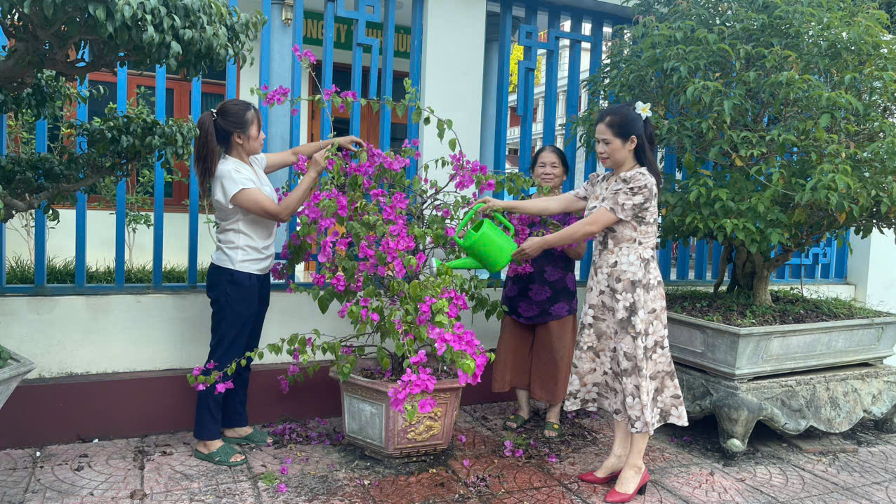 Anh-tin-bai