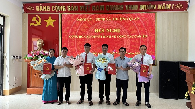 Thượng Quan công bố các Quyết định về công tác cán bộ