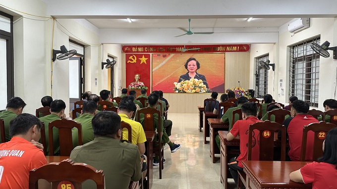 Anh-tin-bai