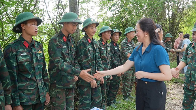 Anh-tin-bai