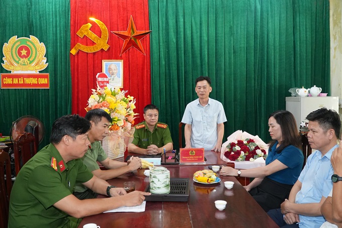 Anh-tin-bai