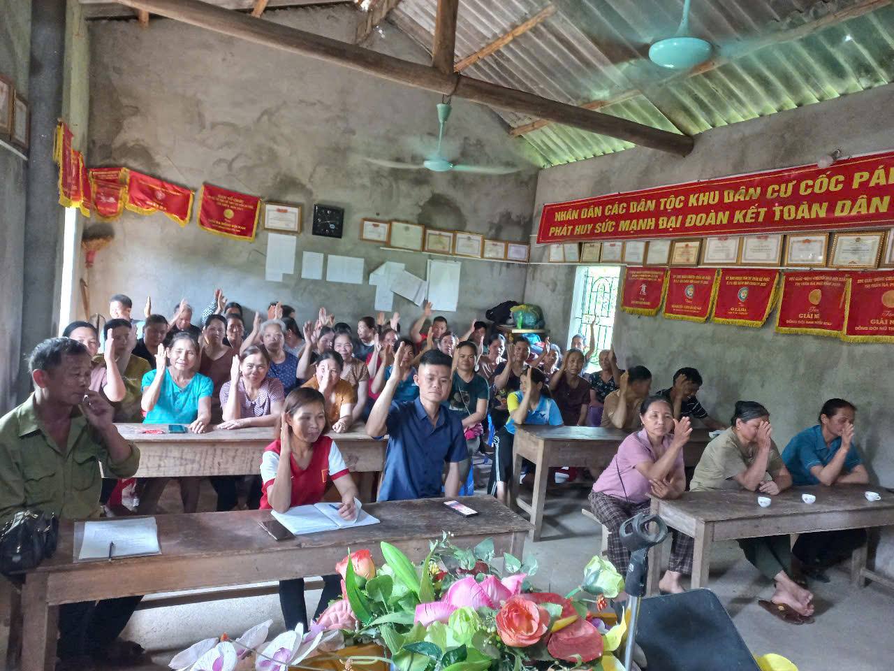 Thị trấn Nà Phặc tổ chức lấy ý kiến nhân dân về dự thảo Nghị quyết sửa đổi, bổ sung một số điều của Hiến pháp nước Cộng hòa xã hội chủ nghĩa Việt Nam năm 2013