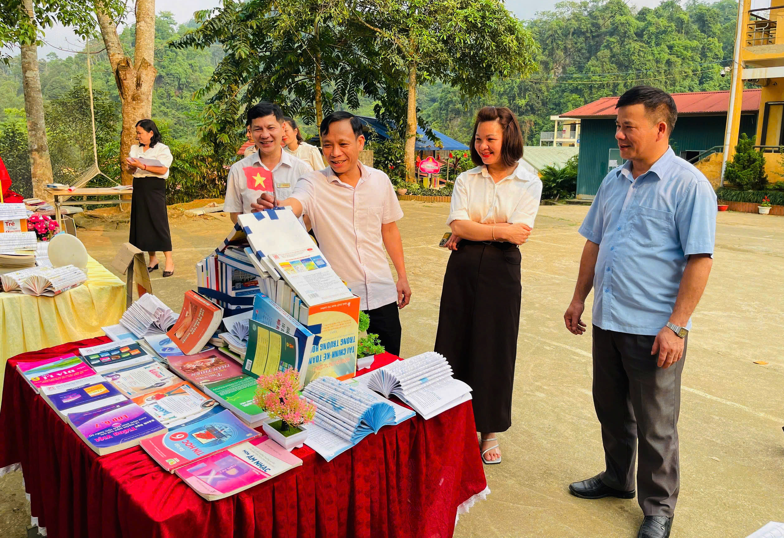 LAN TỎA VĂN HÓA ĐỌC - KẾT NỐI TRI THỨC