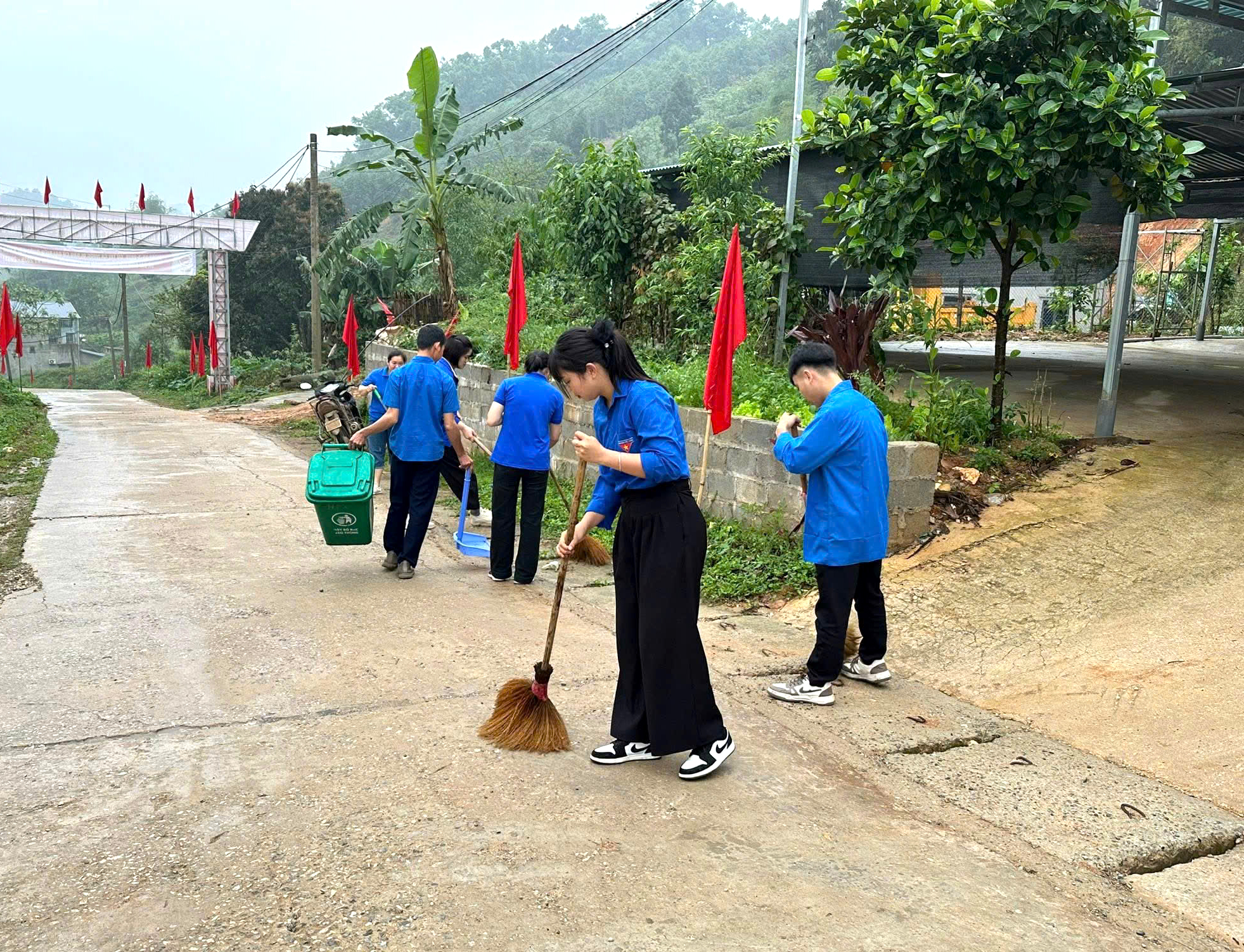 Anh-tin-bai