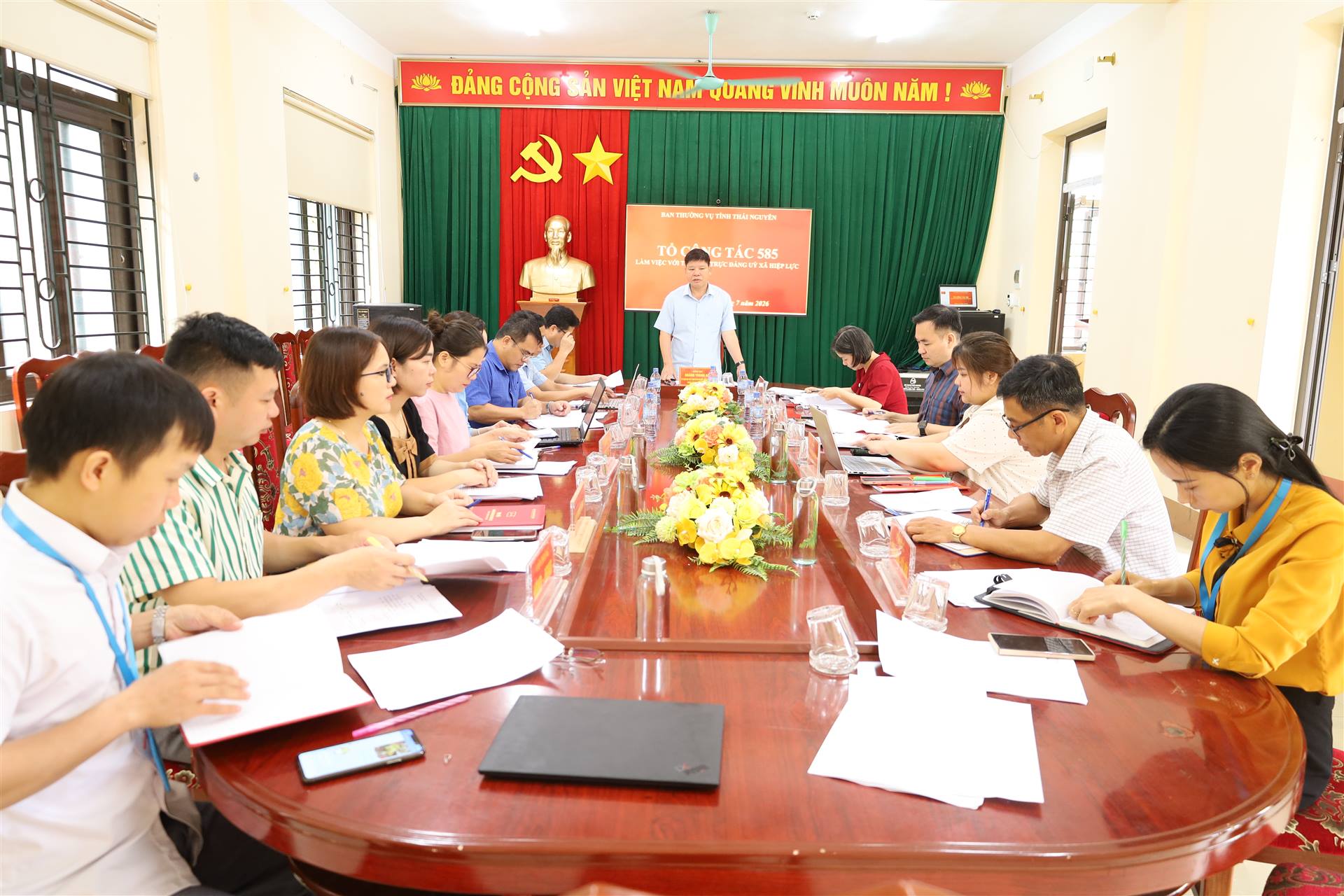 Anh-tin-bai