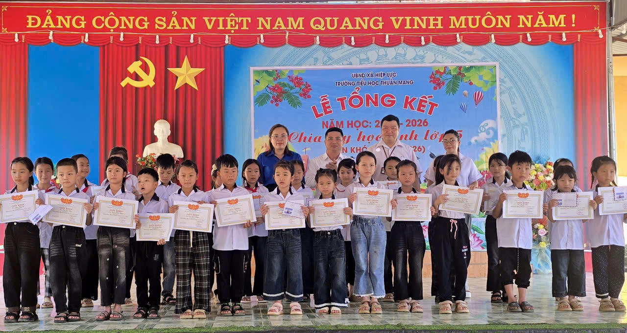TRƯỜNG TIỂU HỌC THUẦN MANG TỔ CHỨC LỄ TỔNG KẾT NĂM HỌC 2025 - 2026