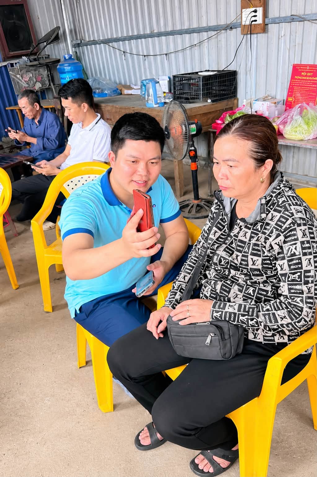 Anh-tin-bai