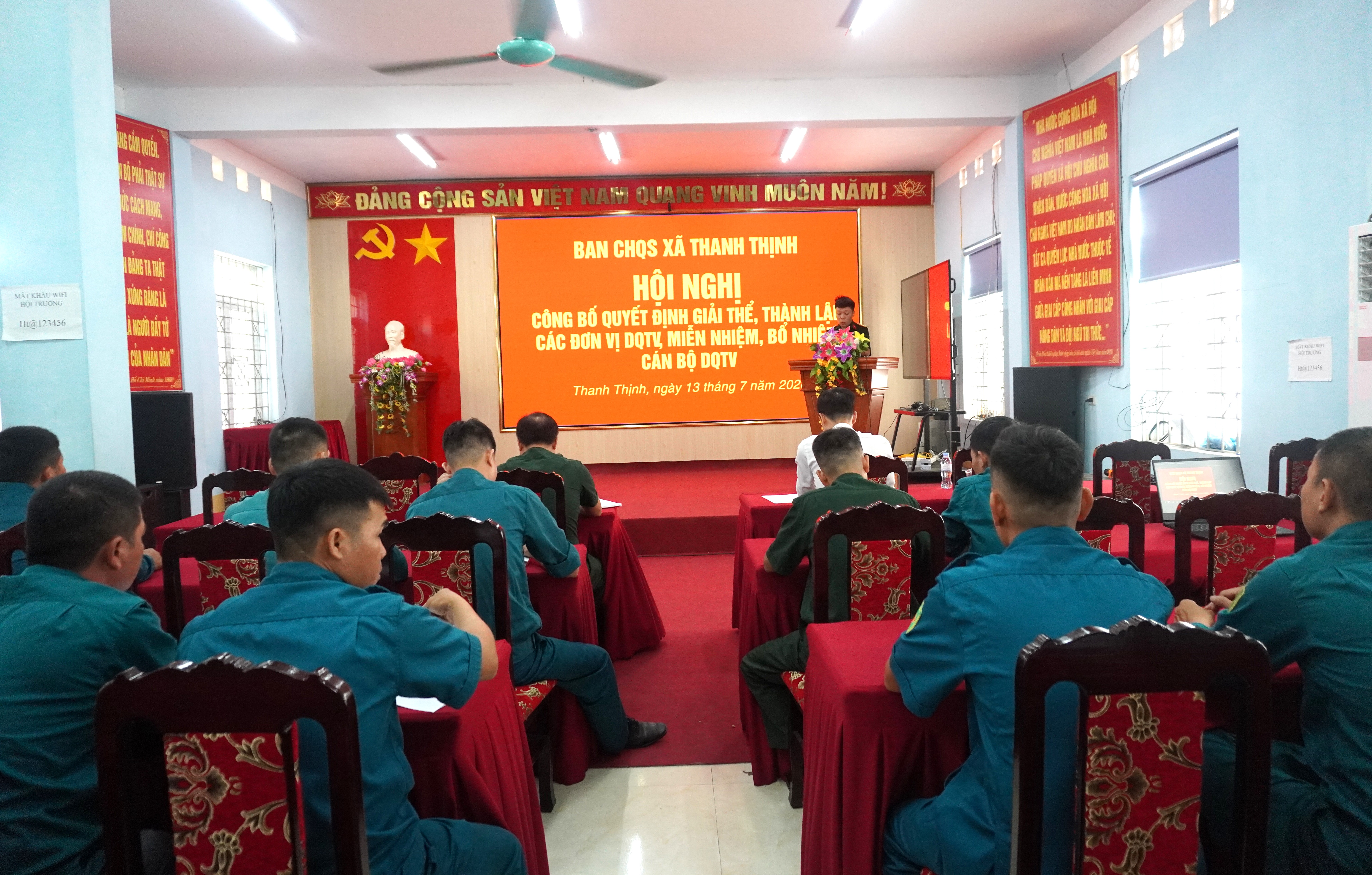 Xã Thanh Thịnh tổ chức Hội nghị công bố Quyết định giải thể, thành lập đơn vị dân quân tự vệ, miễn nhiệm, bổ nhiệm cán bộ Dân quân tự vệ  thuộc Ban Chỉ huy quân sự xã