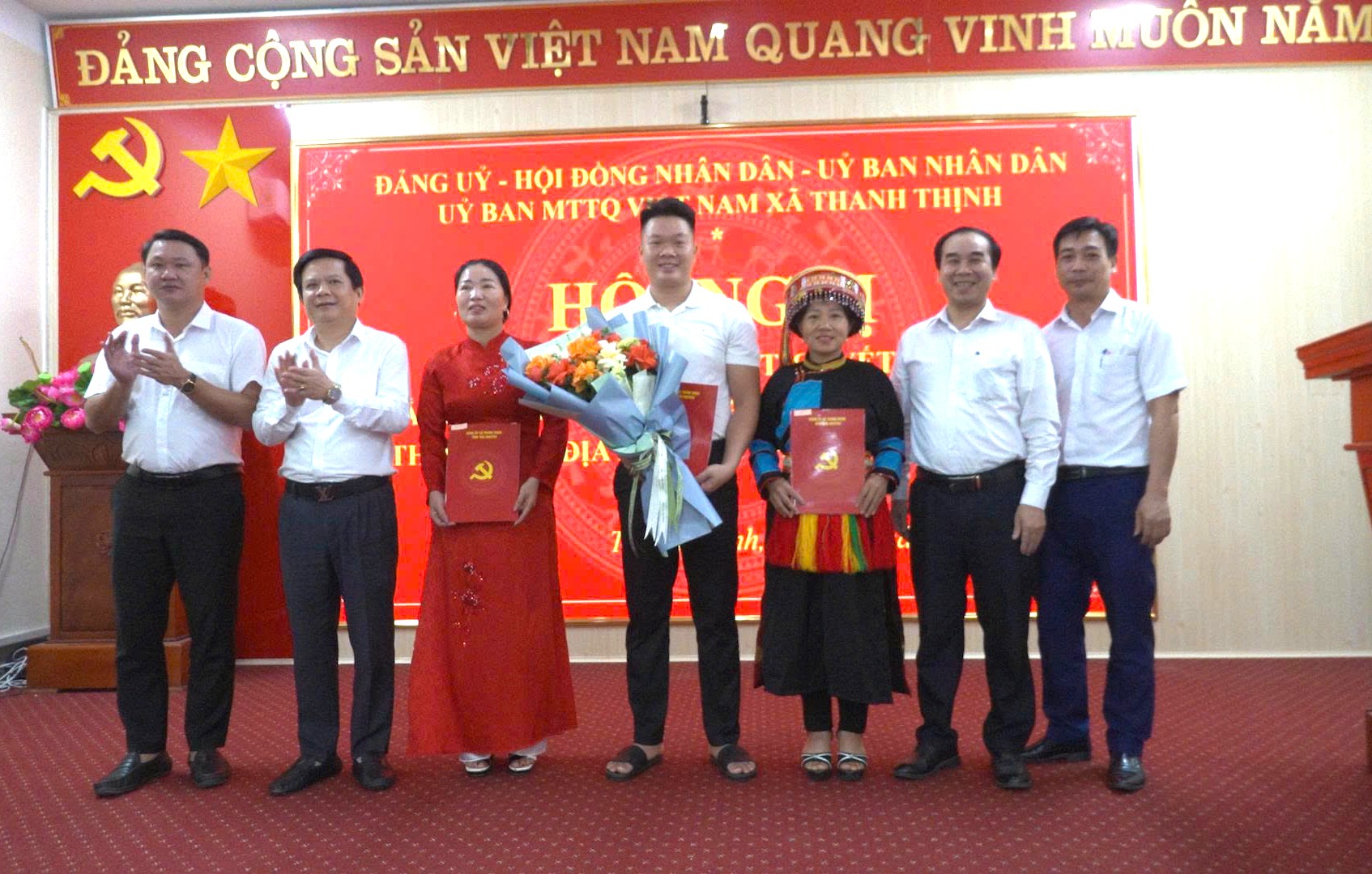 Anh-tin-bai