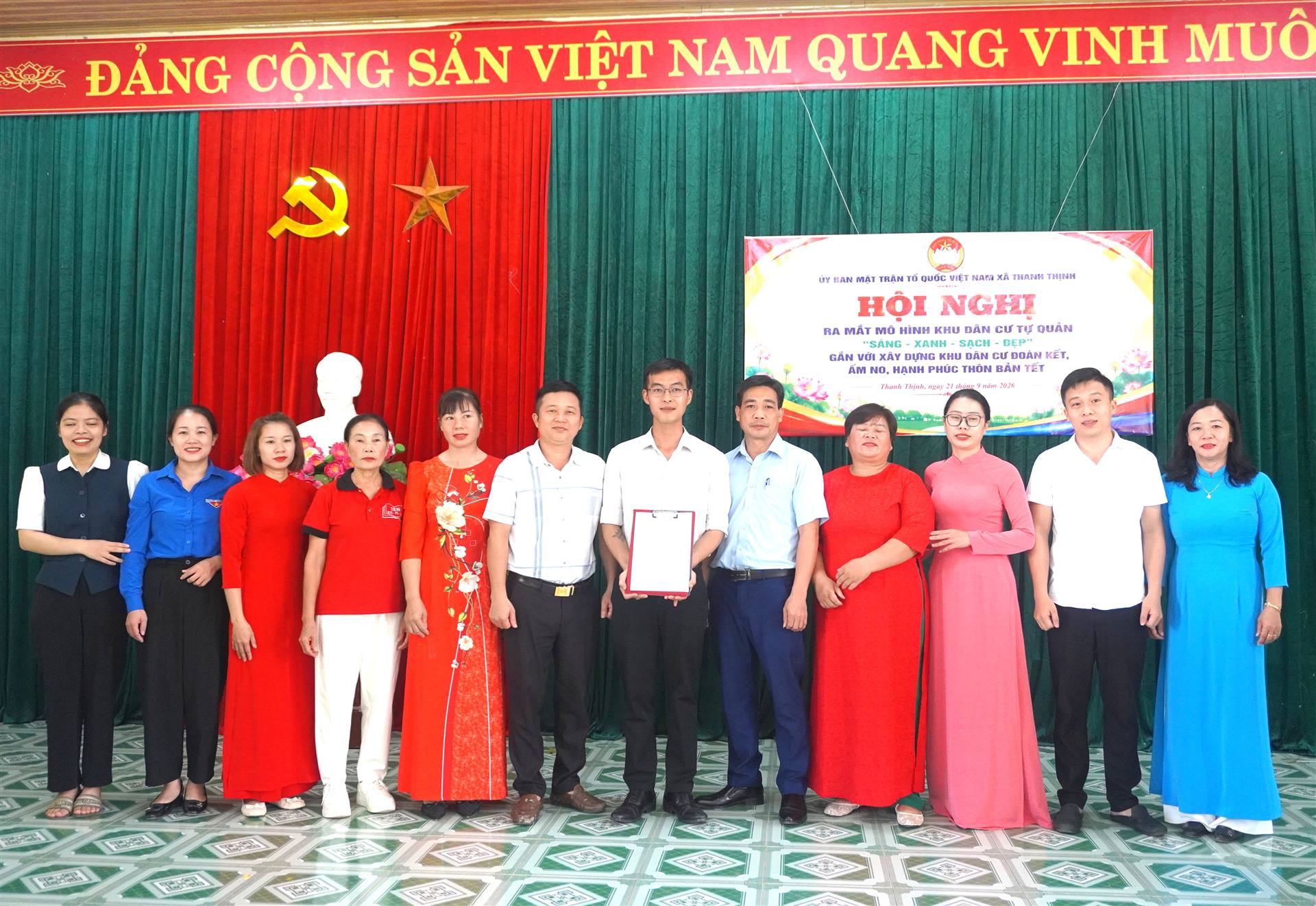 Anh-tin-bai