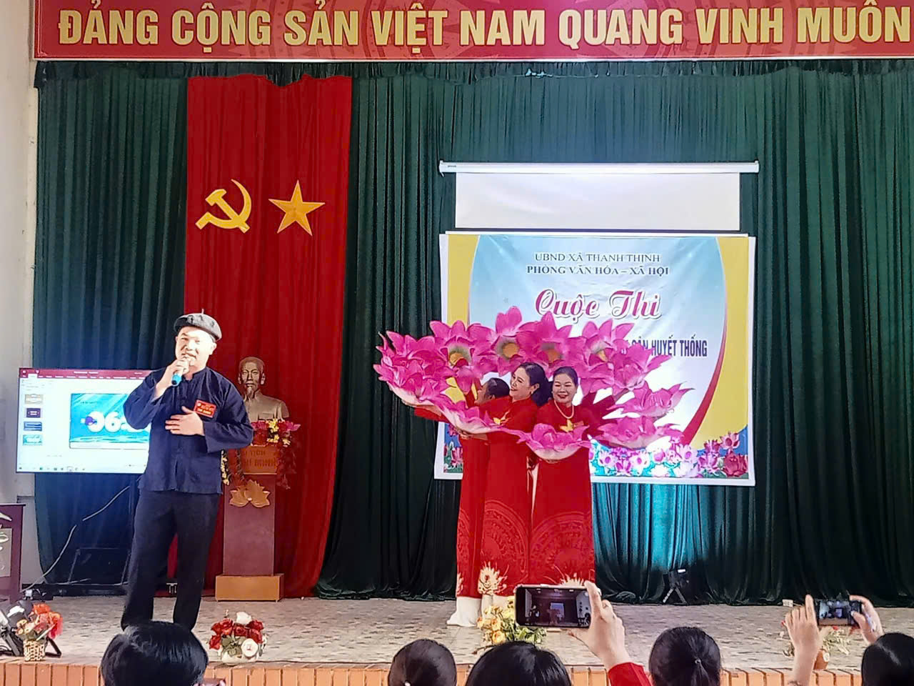 Anh-tin-bai