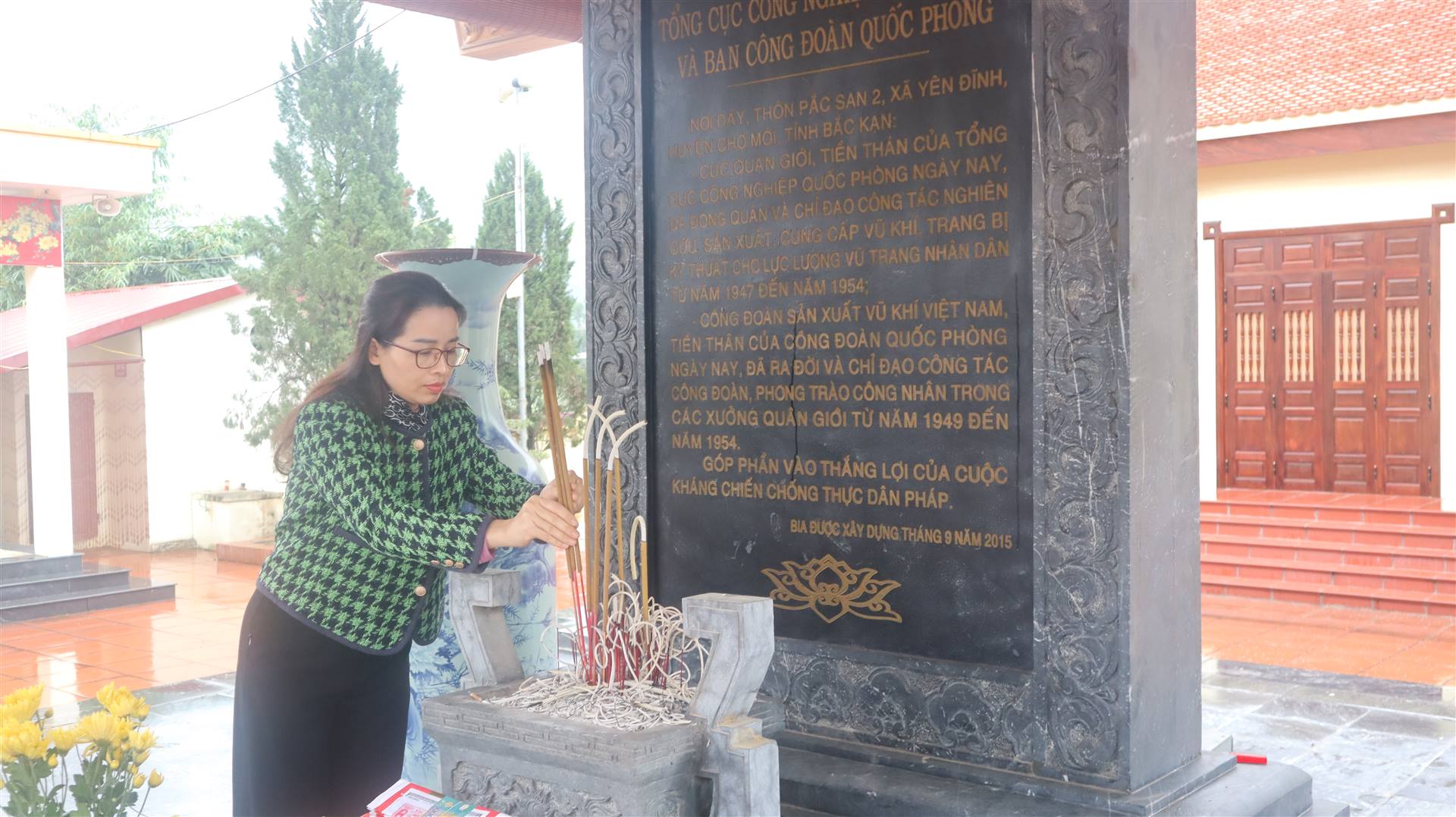 Anh-tin-bai