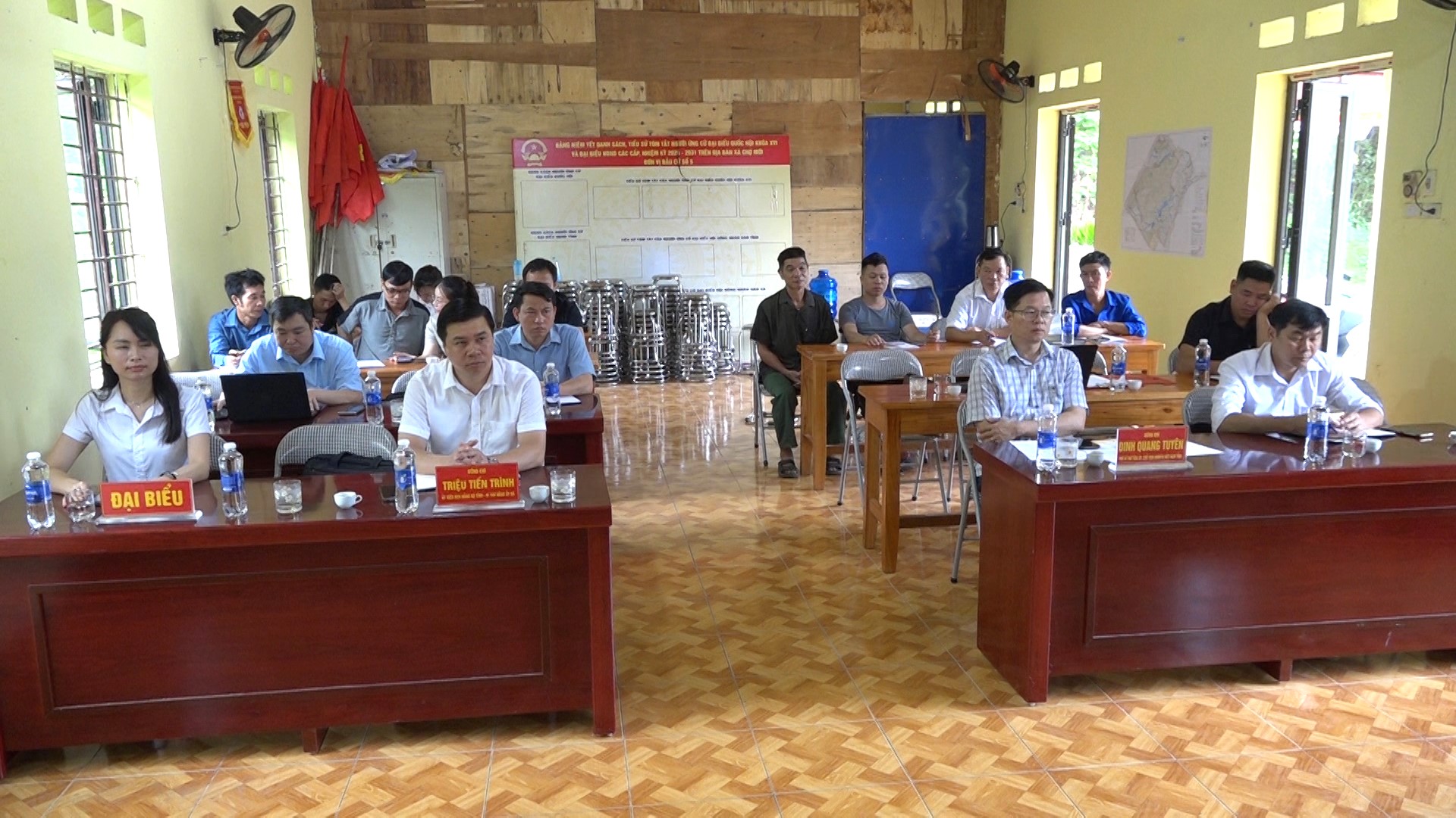Anh-tin-bai