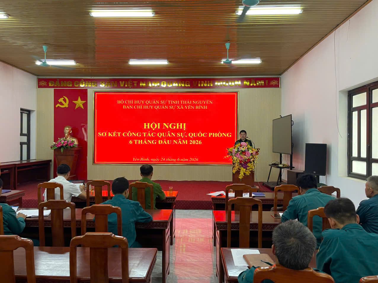BAN CHỈ HUY QUÂN SỰ XÃ YÊN BÌNH TỔ CHỨC HỘI NGHỊ SƠ KẾT CÔNG TÁC QUỐC PHÒNG, QUÂN SỰ ĐỊA PHƯƠNG 6 THÁNG ĐẦU NĂM 2026