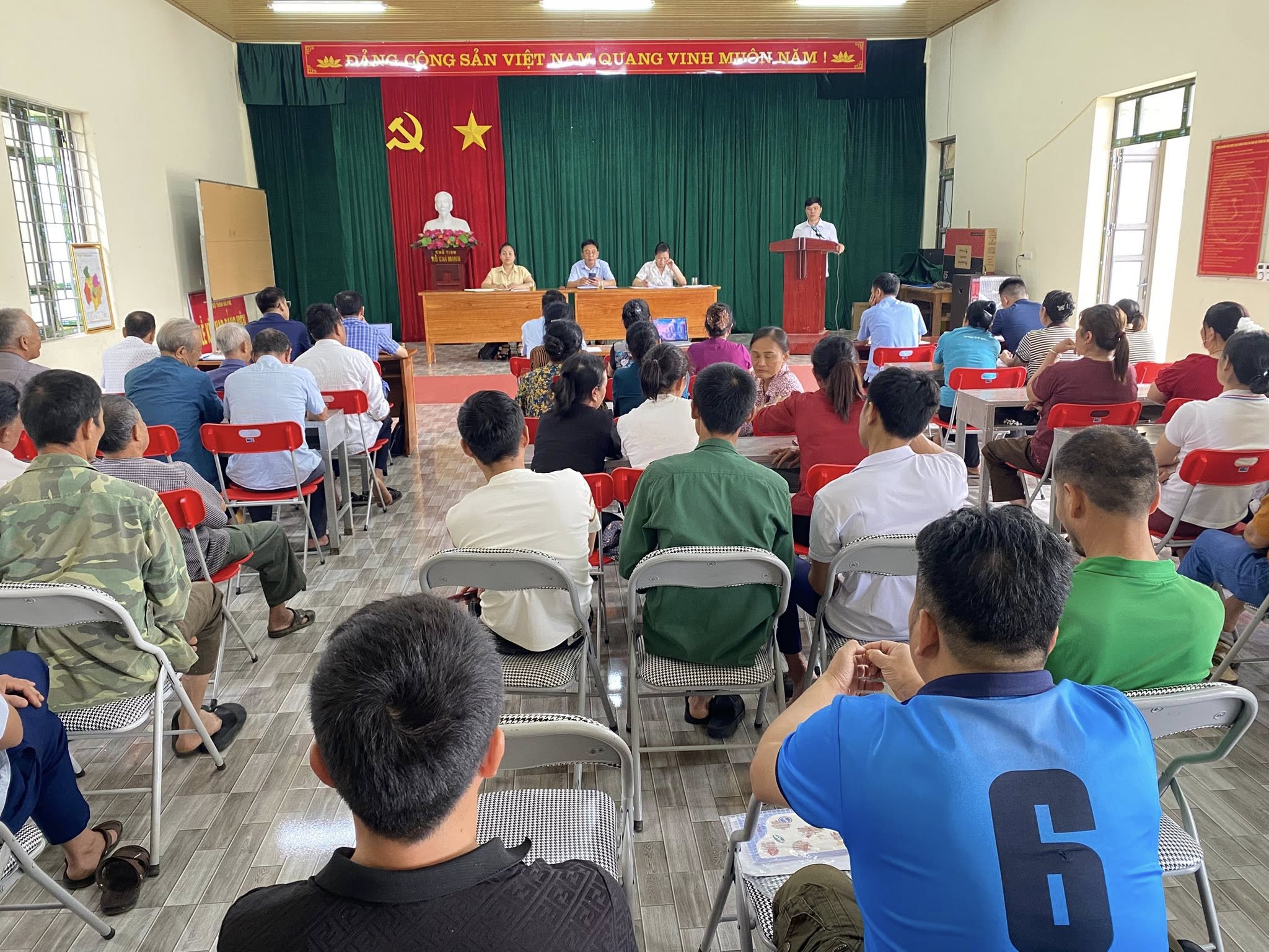 ĐẠI BIỂU HĐND XÃ PHỦ THÔNG TIẾP XÚC CỬ TRI TRƯỚC KỲ HỌP THỨ BA HĐND XÃ, NHIỆM KỲ 2026-2031 TẠI THÔN NÀ PÁI