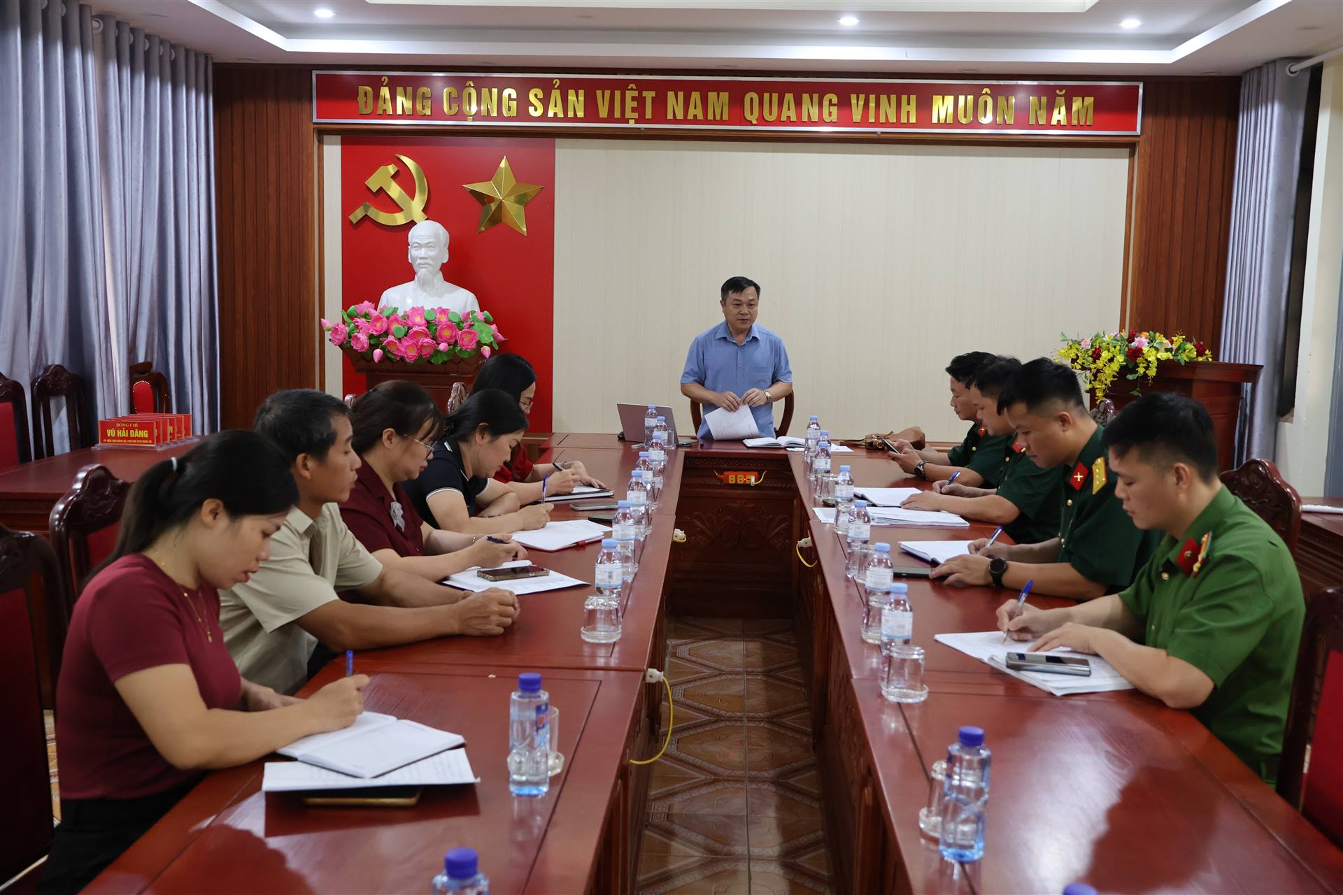 HỌP TRIỂN KHAI CÔNG TÁC KHAI QUẬT, LẤY MẪU HÀI CỐT LIỆT SĨ CHƯA XÁC ĐỊNH ĐƯỢC THÔNG TIN