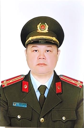 Description: C:\Users\Admin\Desktop\New folder\Diễm\ảnh\Dương Thanh Hoài.jpg