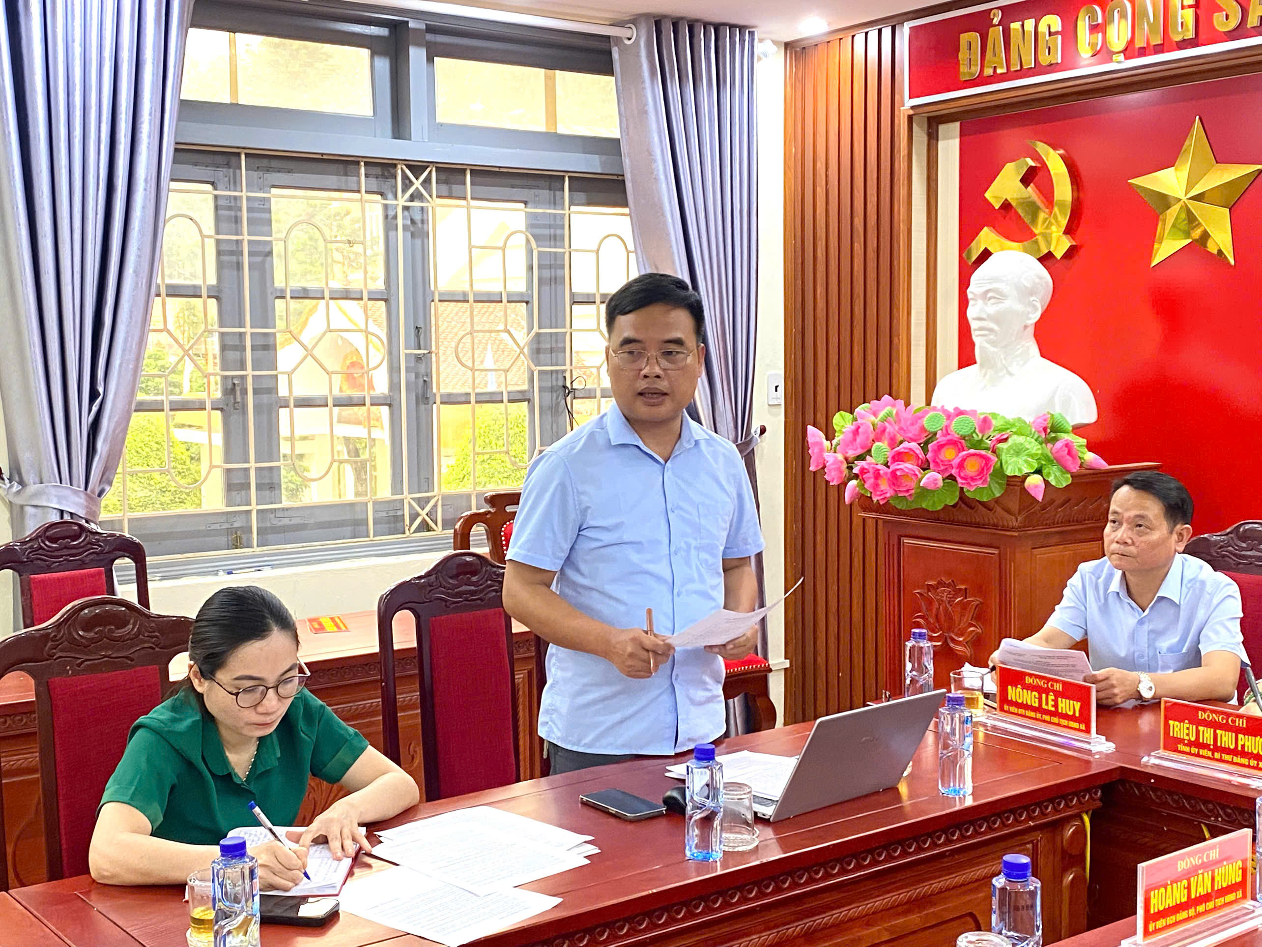 Anh-tin-bai