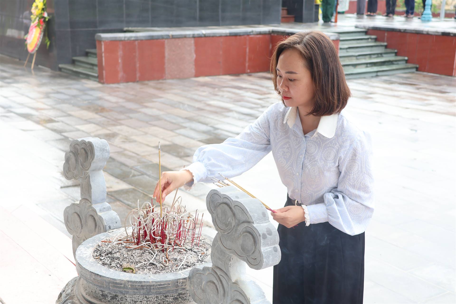 Anh-tin-bai