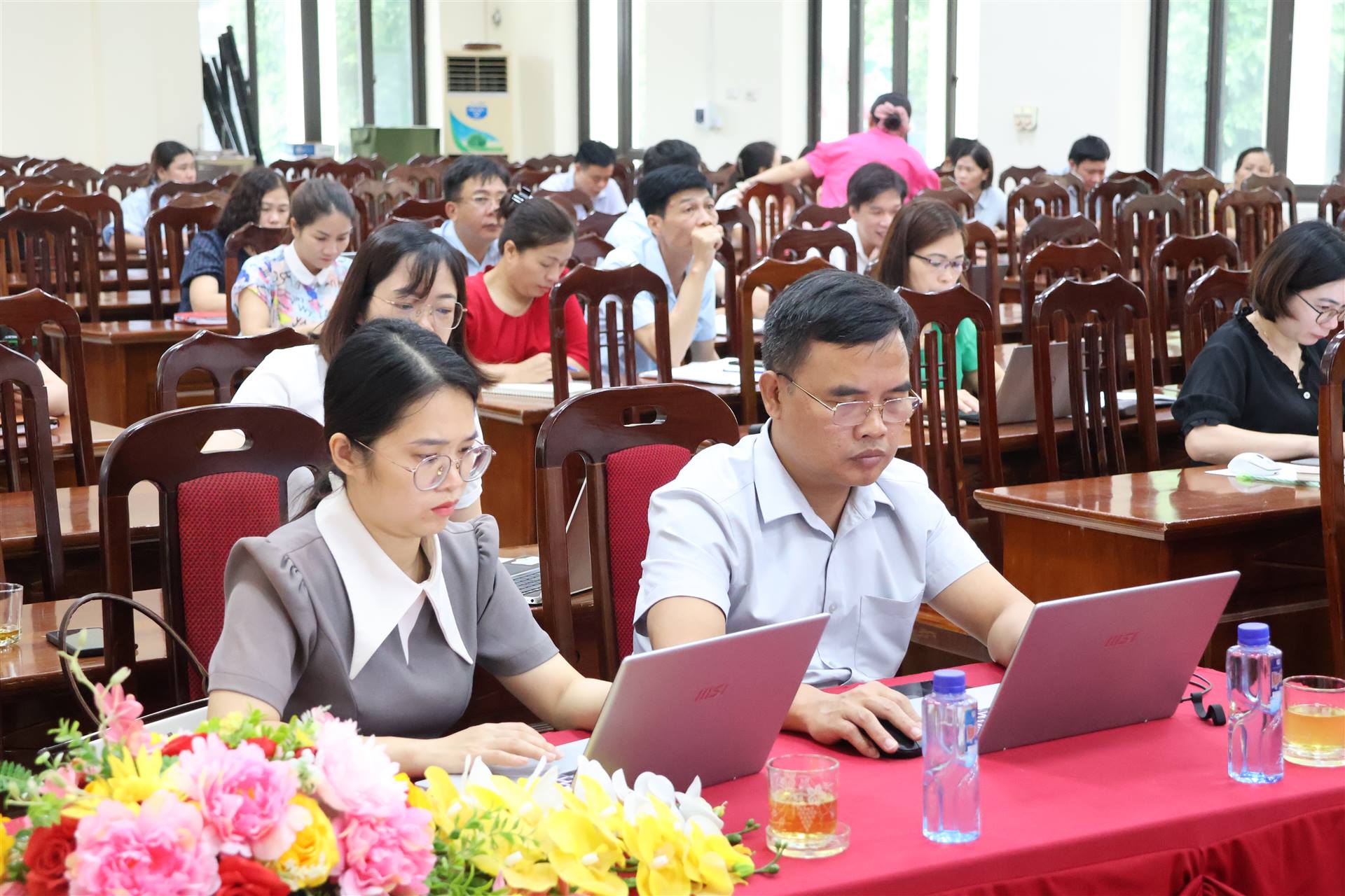 Anh-tin-bai