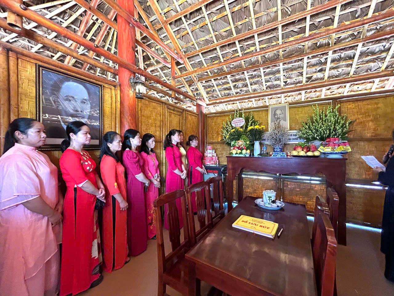 Anh-tin-bai