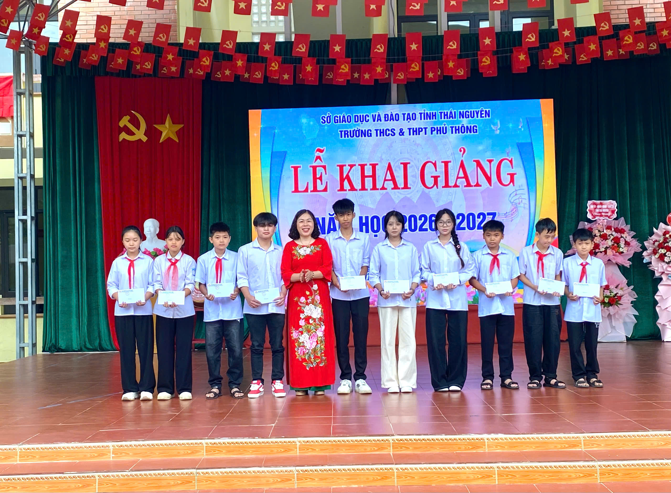 Anh-tin-bai