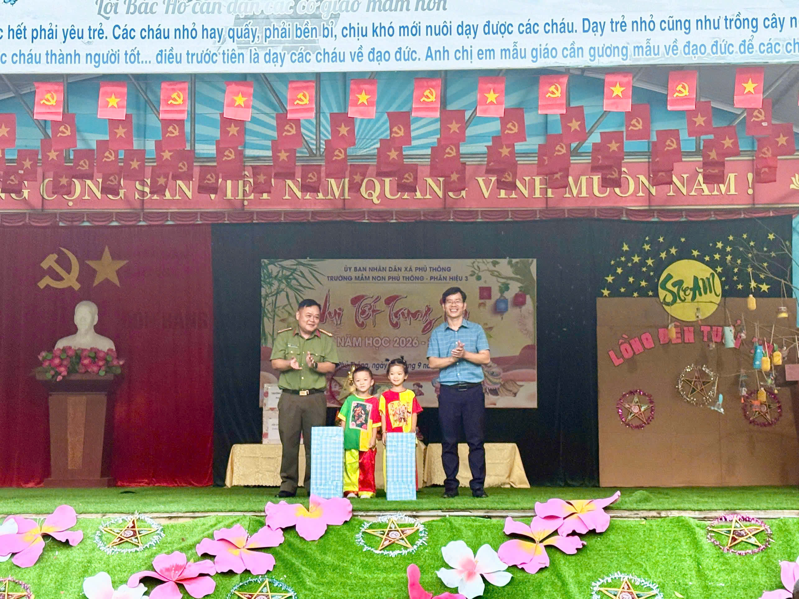 Anh-tin-bai