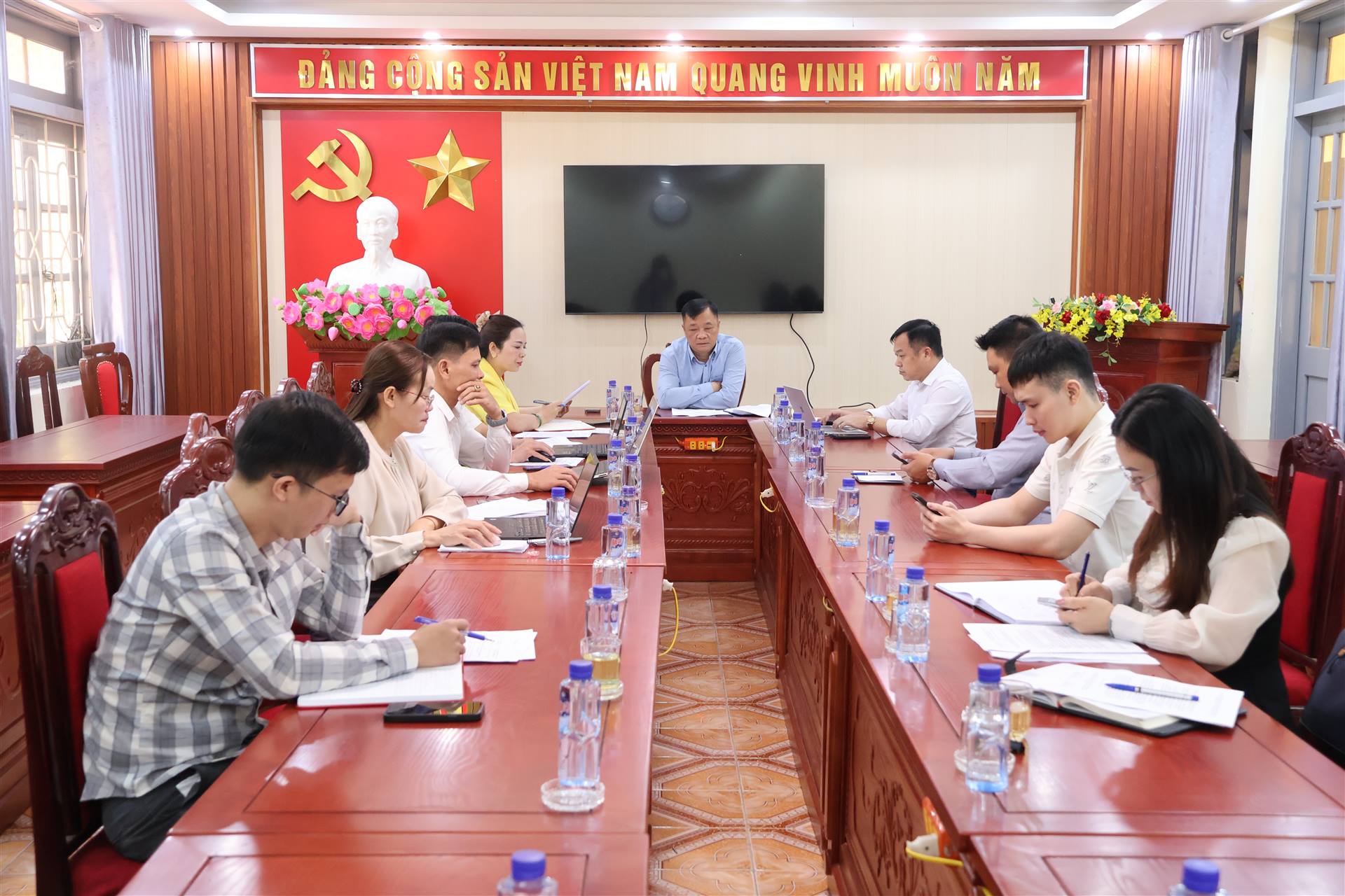 Anh-tin-bai