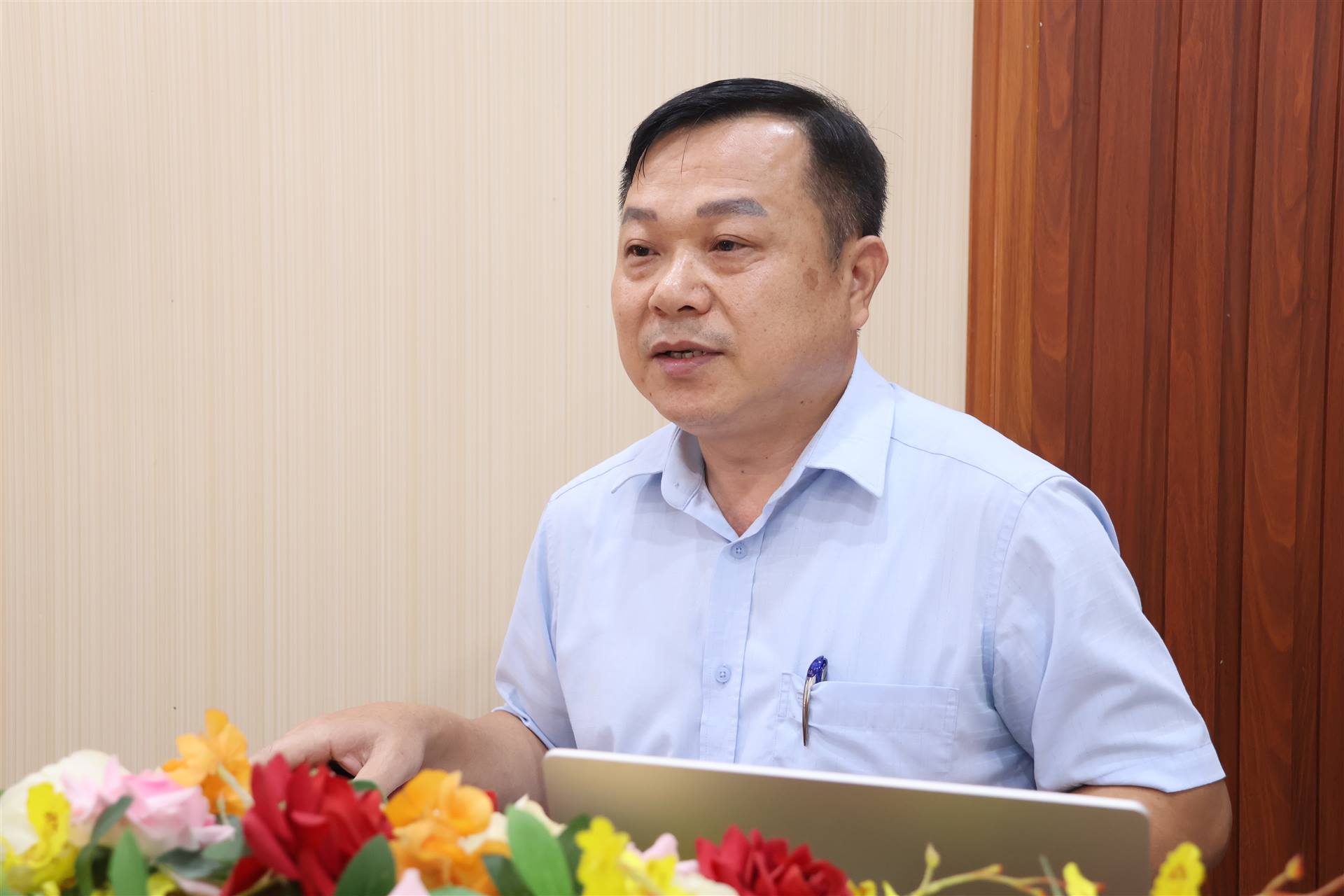 Anh-tin-bai