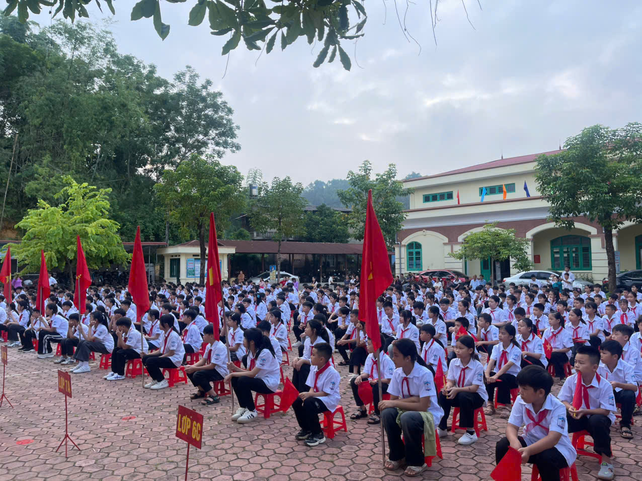 Anh-tin-bai