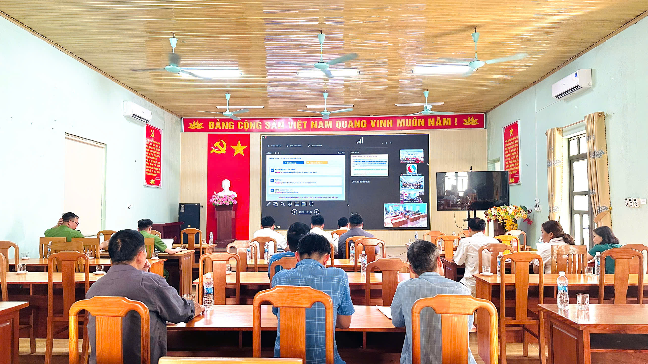 HỘI NGHỊ TRỰC TUYẾN HƯỚNG DẪN KỸ THUẬT TRIỂN KHAI KẾ HOẠCH QUẢN LÝ ĐẤT ĐAI TẠI ĐIỂM CẦU XÃ VĂN LANG