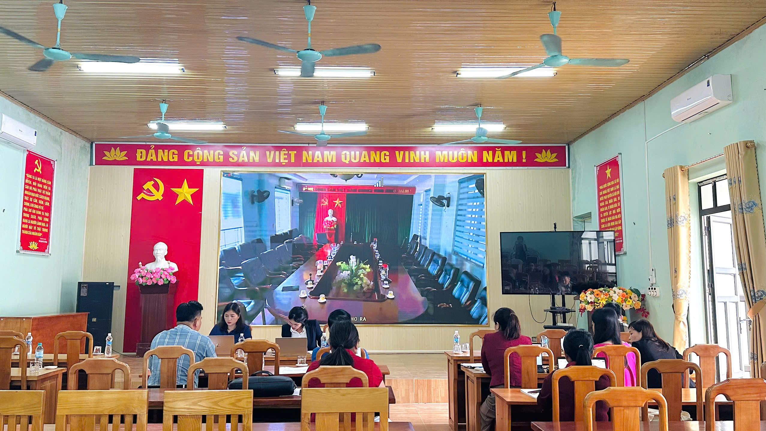 Xã Văn Lang họp thông qua kế hoạch phát triển giáo dục năm học 2026–2027