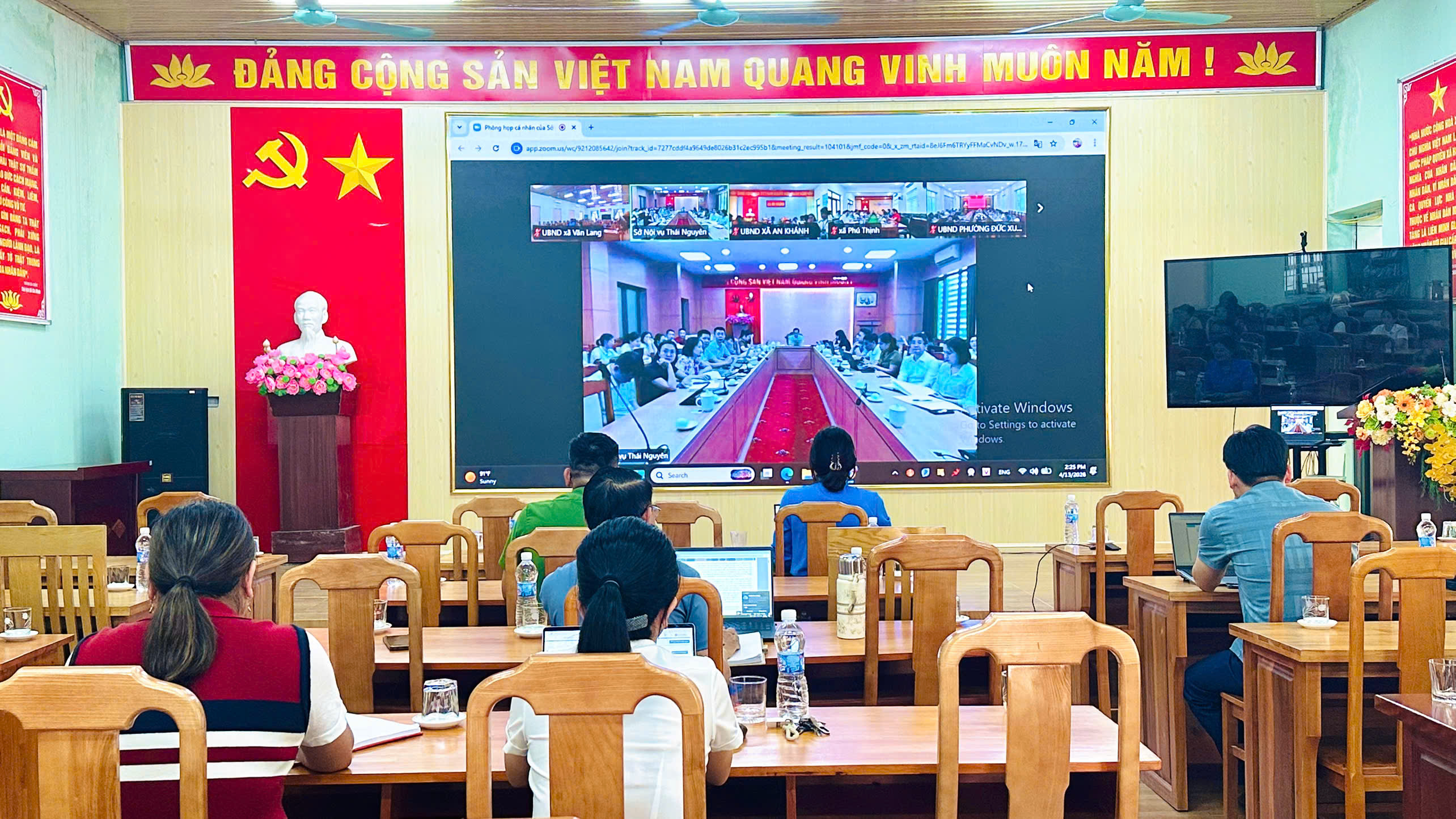 XÃ VĂN LANG THAM DỰ HỘI NGHỊ TRỰC TUYẾN HƯỚNG DẪN TRIỂN KHAI THỰC HIỆN CHIẾN DỊCH 100 NGÀY SỐ HÓA, LÀM SẠCH, CHUẨN HÓA DỮ LIỆU TRÊN ĐỊA BÀN TỈNH THÁI NGUYÊN