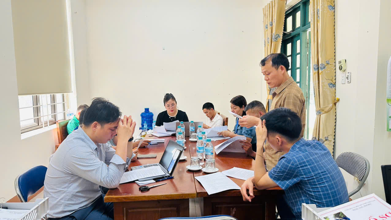 HỌP TỔ CHUYÊN MÔN VÀ BỐC THĂM THI ĐẤU GIẢI BÓNG ĐÁ TỨ HÙNG XÃ VĂN LANG NĂM 2026