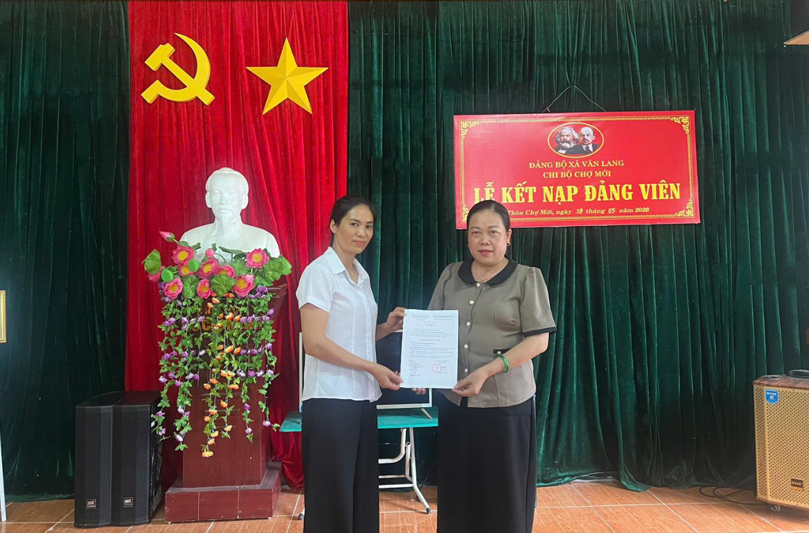 Kết nạp đảng viên mới dịp chào mừng kỷ niệm 136 năm ngày sinh Chủ tịch Hồ Chí Minh (19/5/1890 – 19/5/2026)