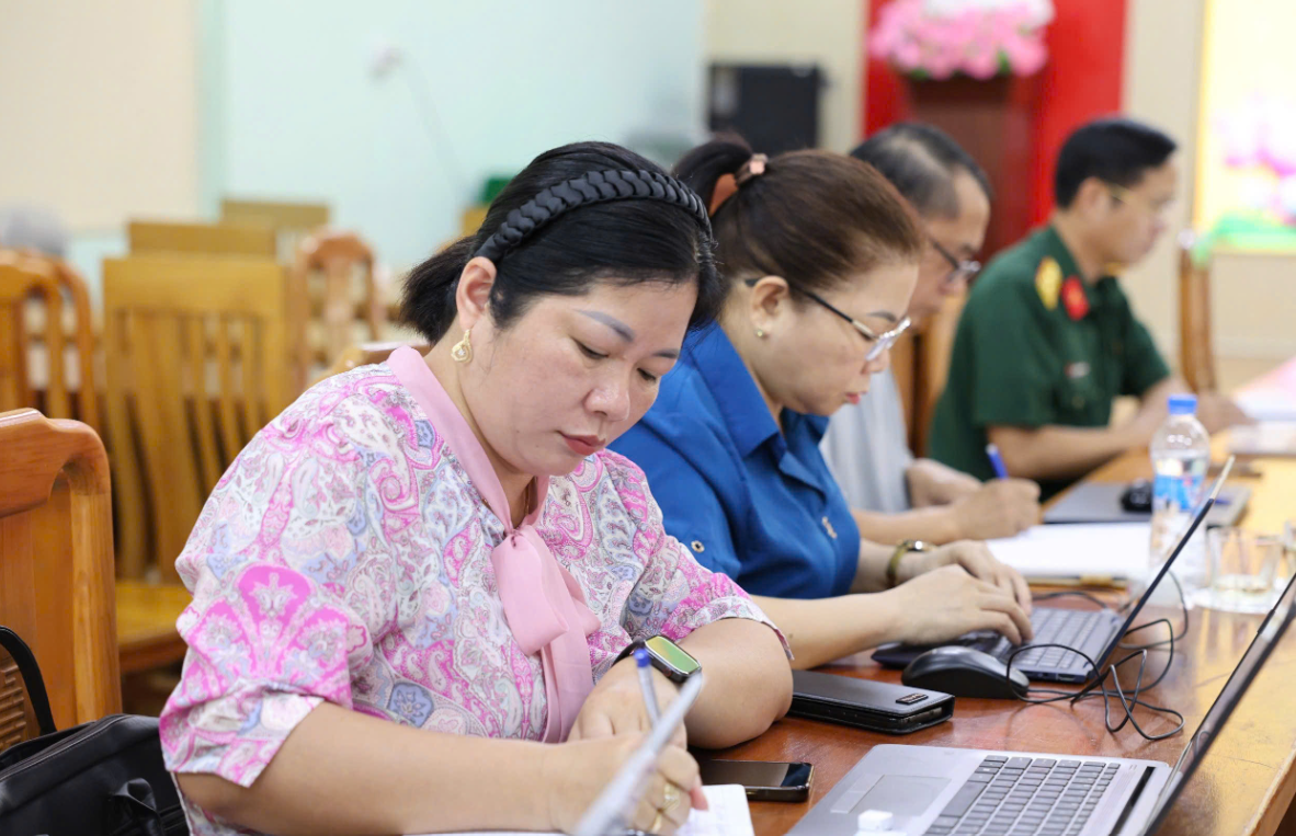 UBND XÃ VĂN LANG TỔ CHỨC PHIÊN HỌP THƯỜNG KỲ THÁNG 8/2026