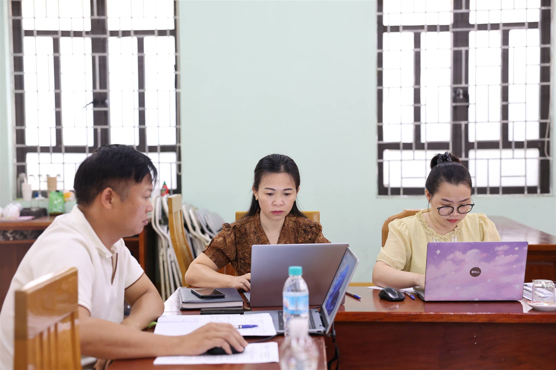 Anh-tin-bai