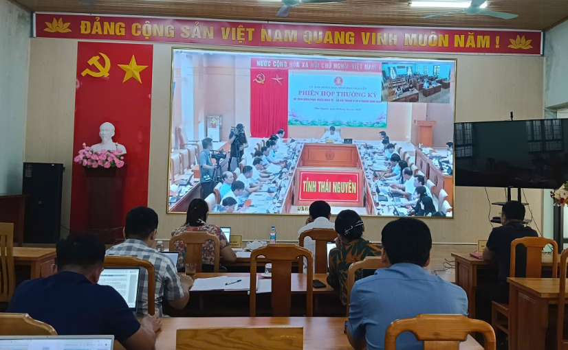 VĂN LANG THAM DỰ PHIÊN HỌP THƯỜNG KỲ CỦA UBND TỈNH VỀ TÌNH HÌNH KINH TẾ - XÃ HỘI THÁNG 9 VÀ 9 THÁNG NĂM 2026