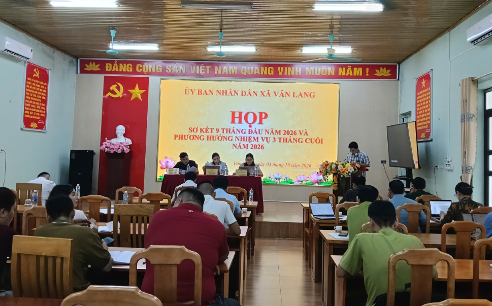 UBND XÃ VĂN LANG TỔ CHỨC PHIÊN HỌP THƯỜNG KỲ THÁNG 9 VÀ SƠ KẾT 9 THÁNG NĂM 2026