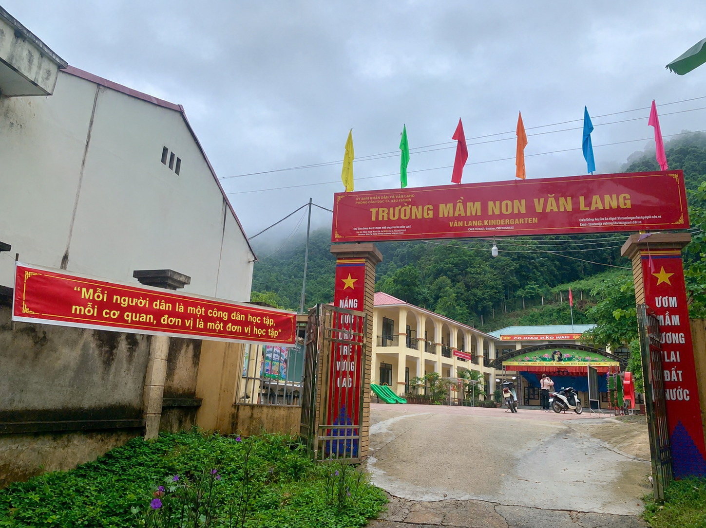 Anh-tin-bai