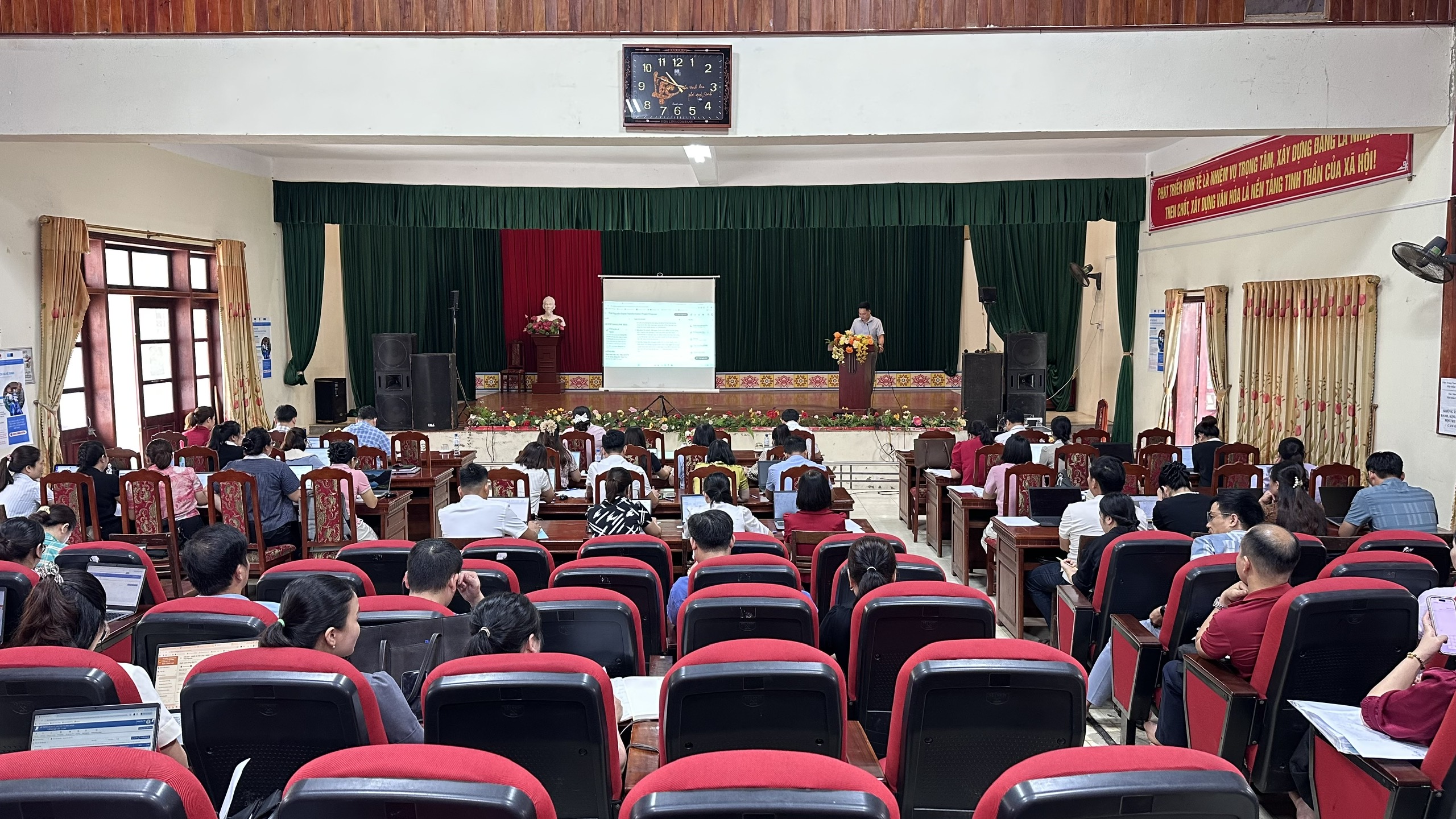 Cường Lợi tham gia tập huấn ứng dụng công nghệ thông tin và chuyển đổi số năm 2026