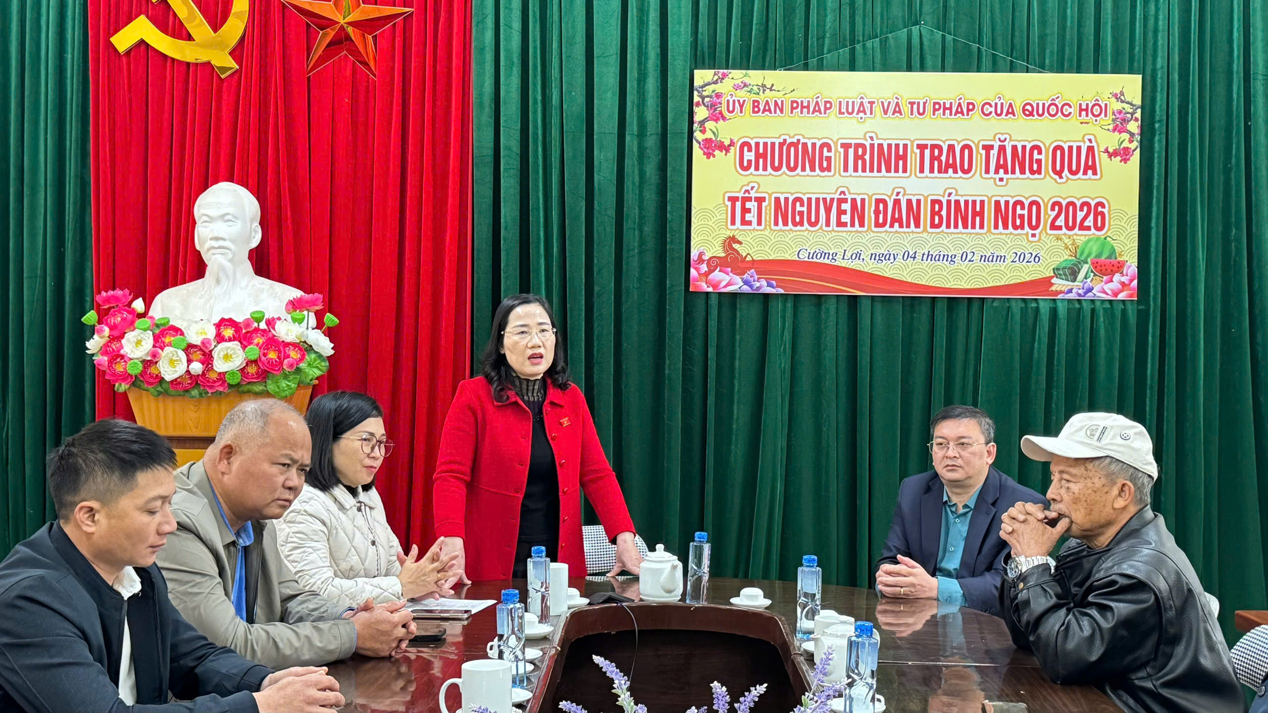 Anh-tin-bai