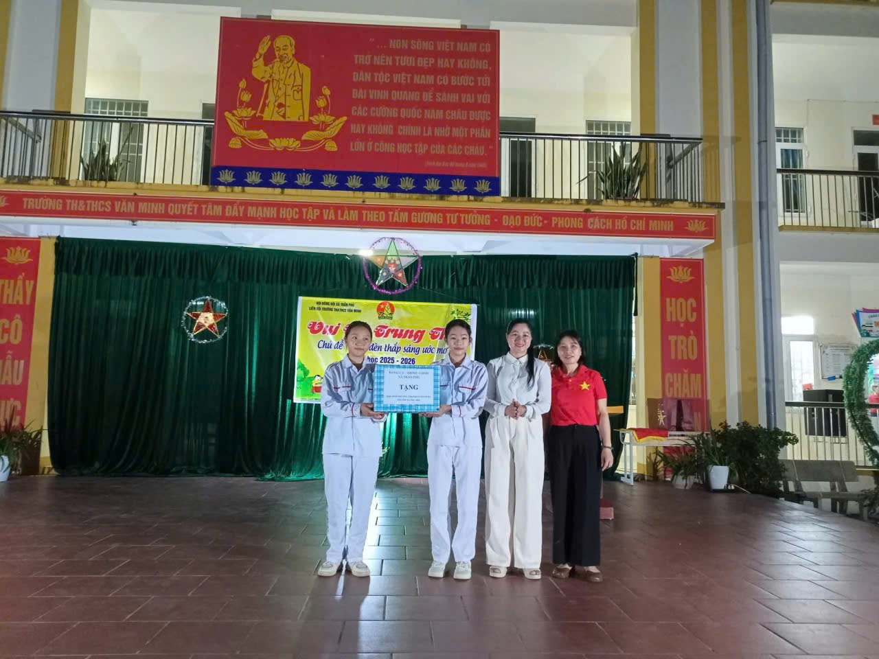 Anh-tin-bai