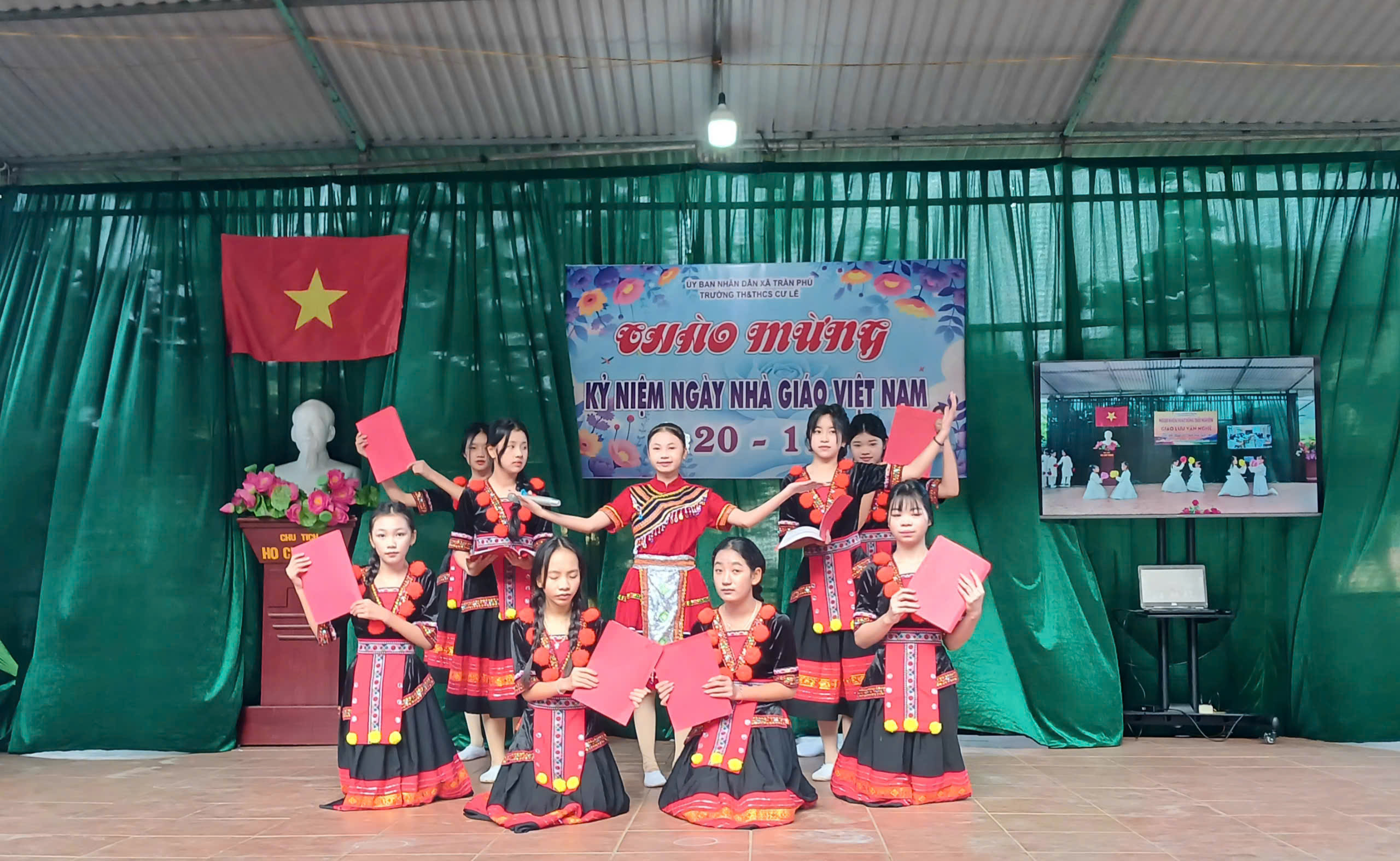 Học Sinh Trường TH&amp;THCS Cư Lễ Hào Hứng Chào Mừng Ngày Nhà Giáo Việt Nam 20/11/2025