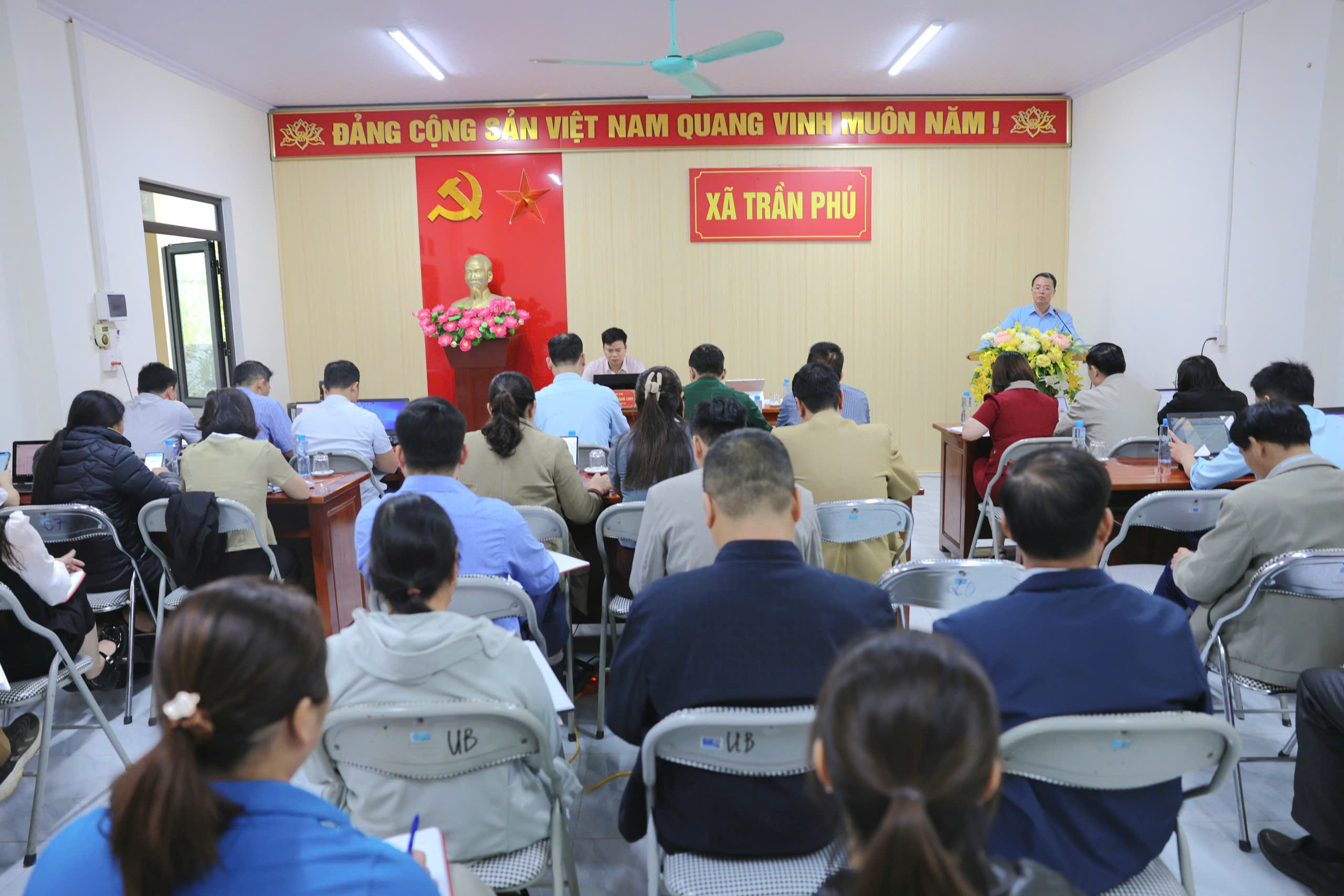 Đảng ủy Xã Trần Phú tổ chức Hội nghị về công tác cán bộ